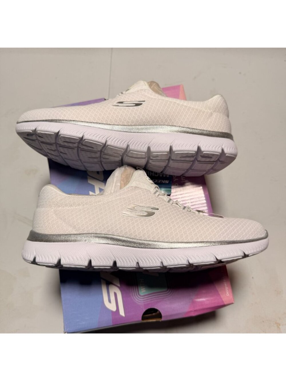 Skechers Women's Summits Sneaker White/Silver Size 7.5 NEW - Picture 3 of 6